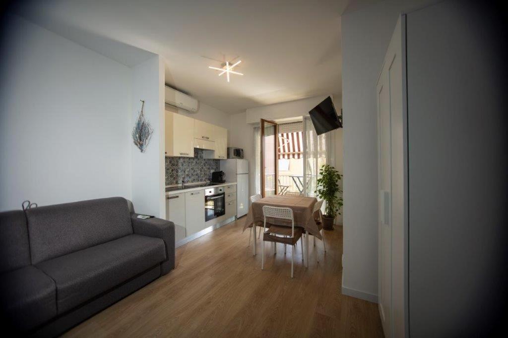 Casa Primavera Ventimiglia Exteriör bild